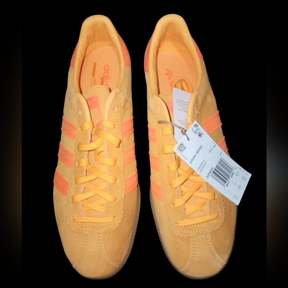 Mens adidas Originals Bermuda Sneakers Real Gold & Solar Orange" colorway. - Picture 4 of 4